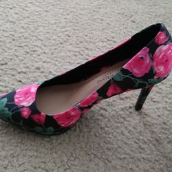 Floral print heels