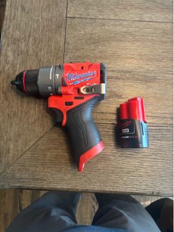 M12 fuel brushless drill driver