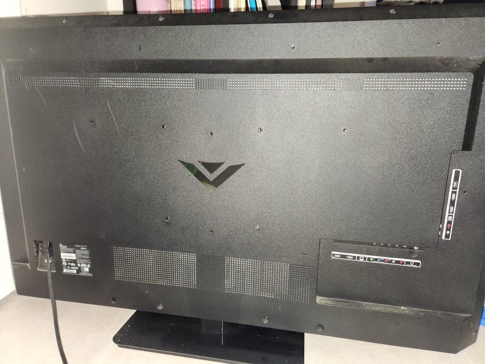 43 Inch Vizio HD TV dts Studio Sound