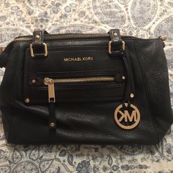 REDUCED $$ MICHAEL KORS BLACK PURSE
