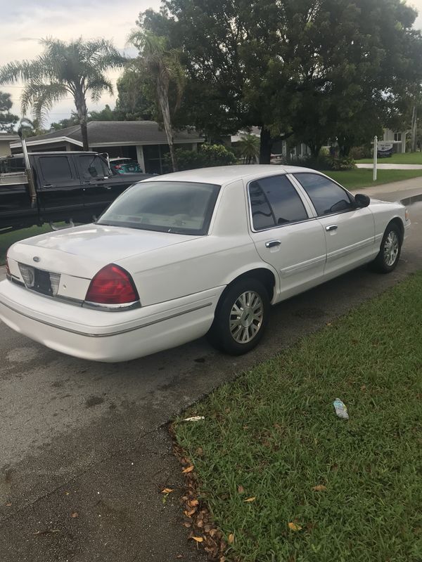 2004 Ford Crown Victoria Alex We Ate Automatic Clean