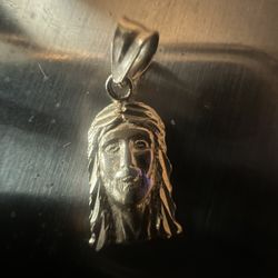 10K Yellow Gold Pendant