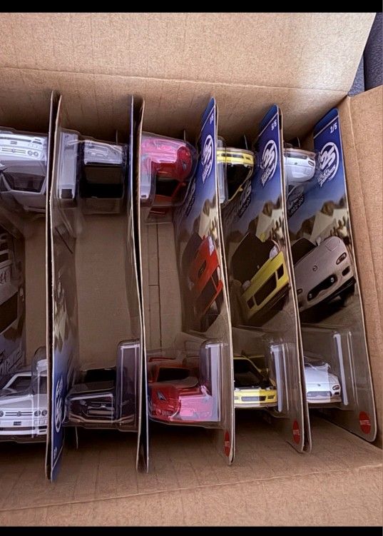 Hot Wheels Fast And Furious RACE OFF sealed Case