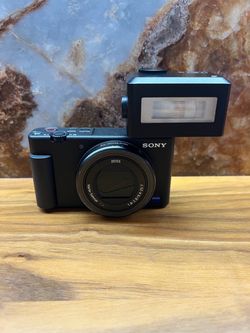 Sony ZV-1 20.1MP Compact Digital Camera for Content Creators & Vloggers with Godox iT30 flash,Sony,Sony ZV-1,vlogging camera,4k camera,