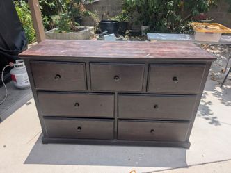 Dresser