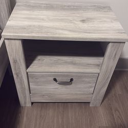 Ashley Furniture Bellaby Nighstand