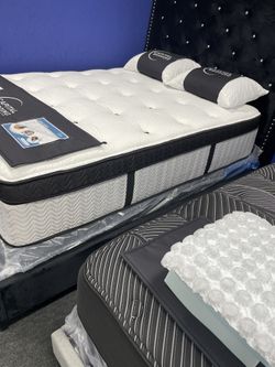 Queen Pillow Top Mattress Set