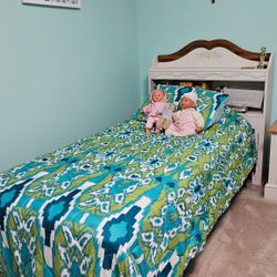 Two Complete Twin Bedroom Sets