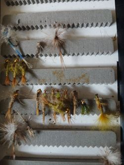 Hand tied fishing flys an streamers