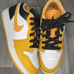 Taxi White Jordan 1s