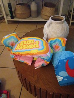Kids swimming pool life vest / jacket's