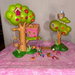 Lalaloopsy Mini Doll  Treehouse &  mini Lalaloopsy doll and items included