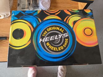 Heelys black and red shoes