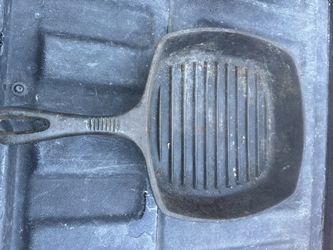 Vintage Basics Tools of The Trade 10" Cast Iron Grill Pan with Press