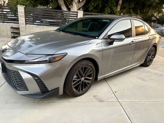 2025 Toyota Camry Hybrid