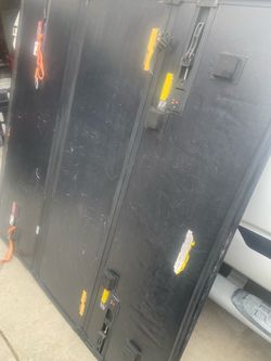 Truck bed cover