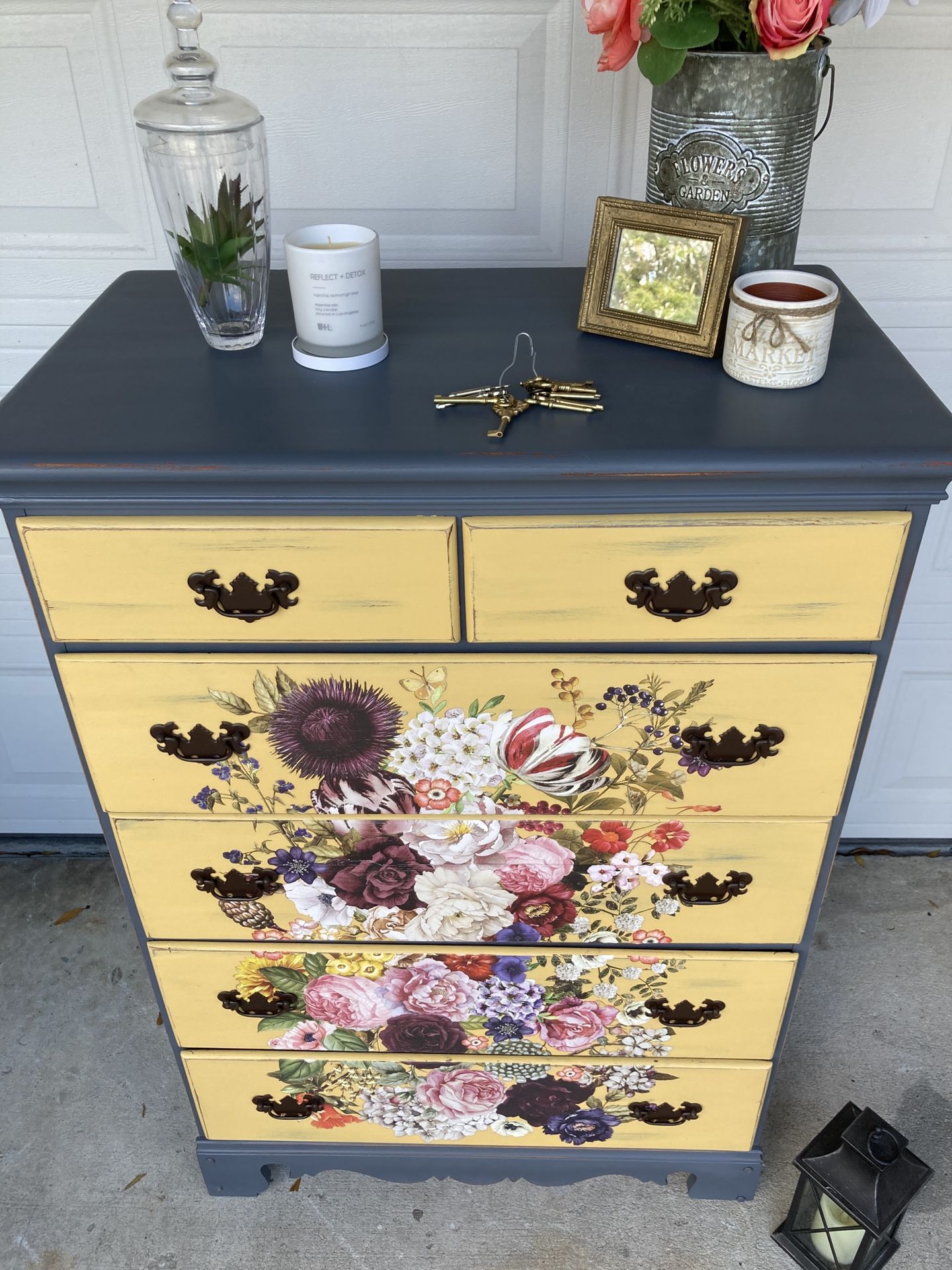 Nice Dresser Floral Yellow And Grey 