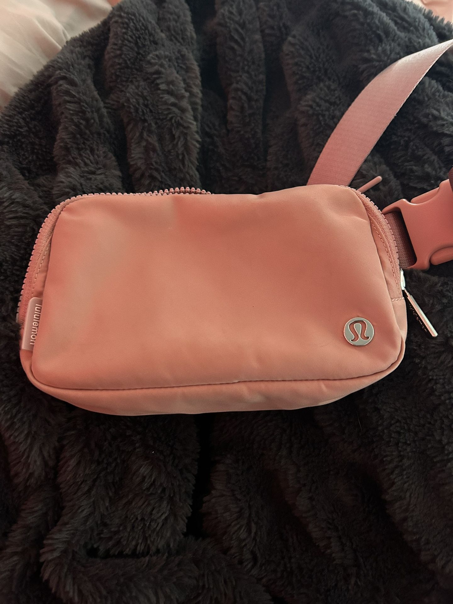 Lululemon belt buckle