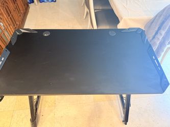 Gaming desk