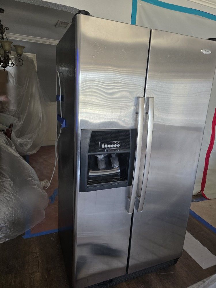 Works great! 25 Cu. Ft Whirlpool Refrigerator