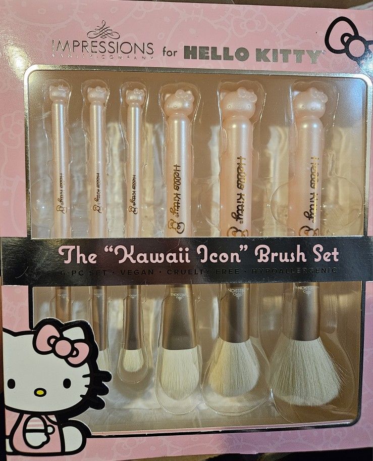 Hello Kitty Makeup Brushes