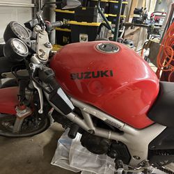 1999 Suzuki SV659 Motorcycle - not running - need to sell ASAP