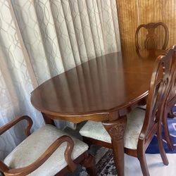 Very good Used Condition Smoke And Pet Free Home 