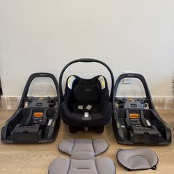 Chicco KeyFit 35 Infant Car Seat and  (2) Bases