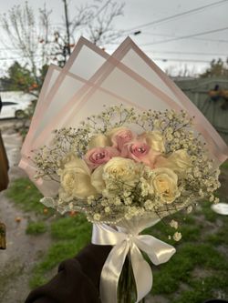 Mini Bouquet 💐 12 Roses Pink And White