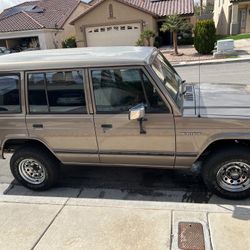 1990 Mitsubishi Montero