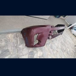 2017 - 2019 TOYOTA HIGHLANDER FRONT
BUMPER COVER GENUINE USED OEM. Y1