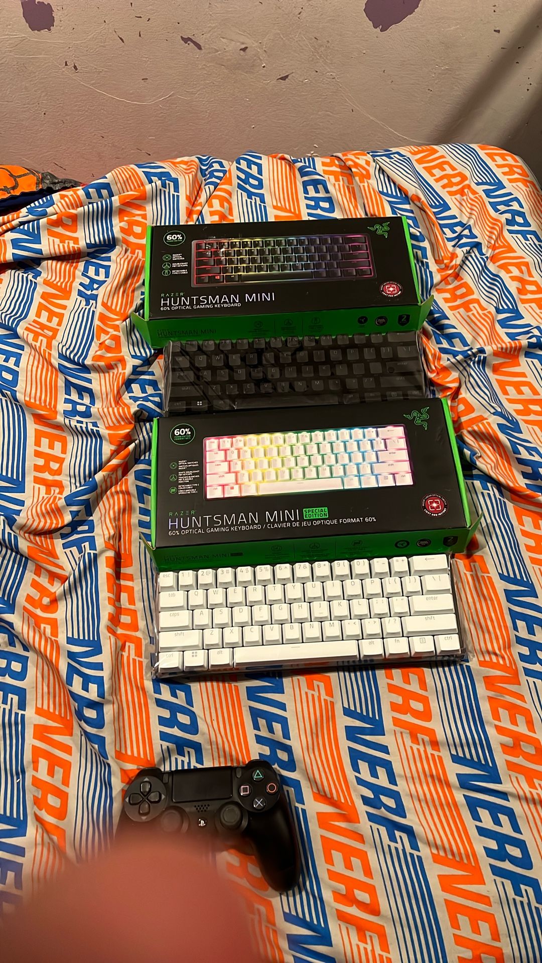 2 RAZER HUNTSMAN MINI SPECIAL EDITION KEY BOARD