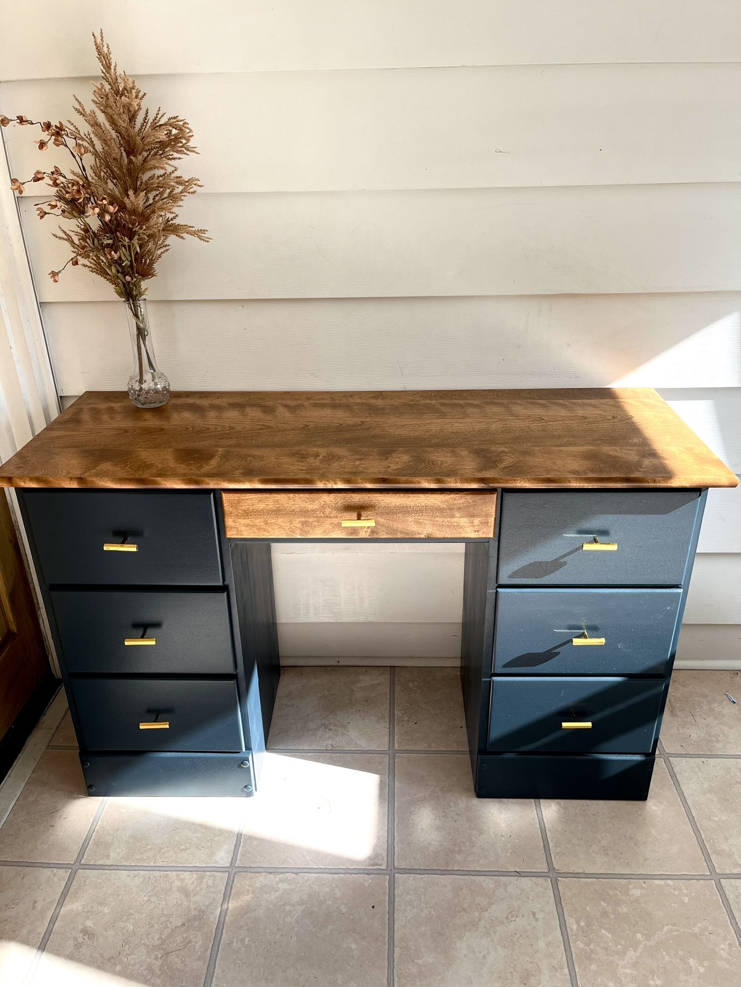 Desk / Dresser