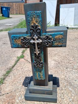 Handmade Rustic Wooden Cross #2/Cruz Rústica de Madera Hecha a Mano #2