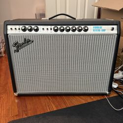 Fender 68 Custom Vibrolux Reverb