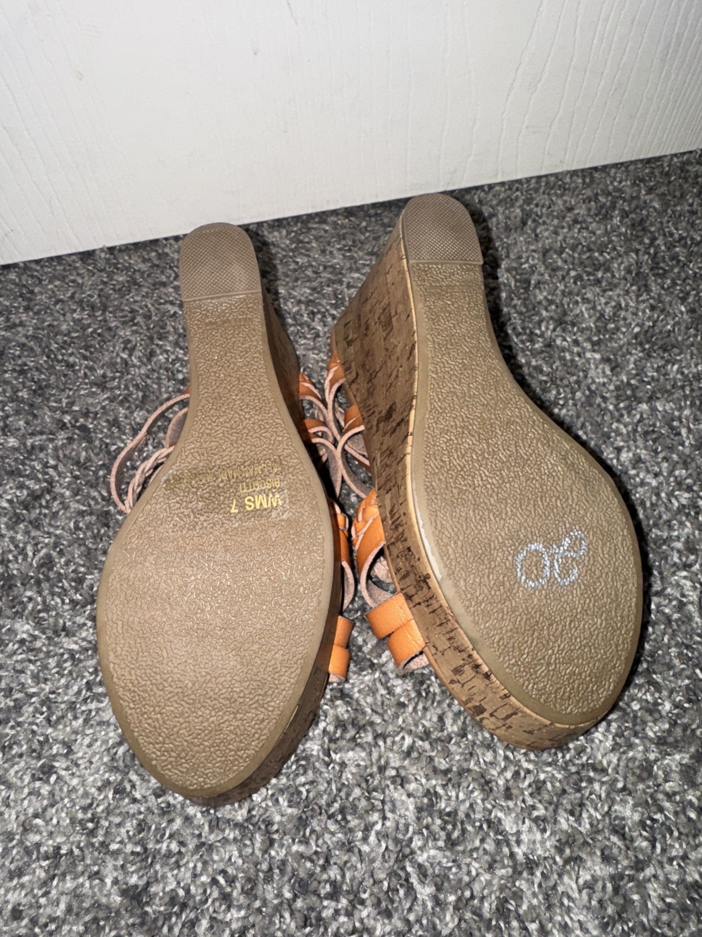 Women’s shoes