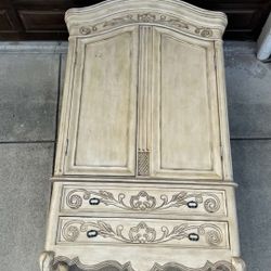 Armoire/guarda ropa/ Cream