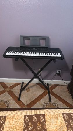 Yamaha Electronic Keyboard with Stand