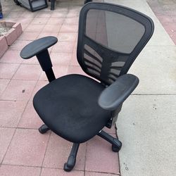 Black office chair