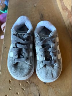 Adidas boy toddler size 7, good condition $6