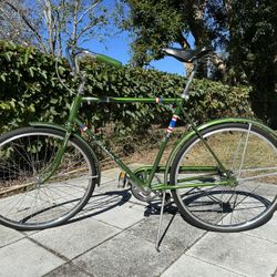 1969 Schwinn Racer - Campus Green