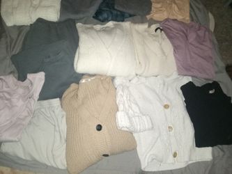 Approx 150 Pieces Of Name Brand Women's Clothing 