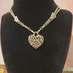 Spiral Heart Puff Pendant Silvertone 18" Necklace F8 