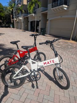 
🚲 For Sale: MATE Electric Bikes – Red & White – Foldable, Like New! 🚲