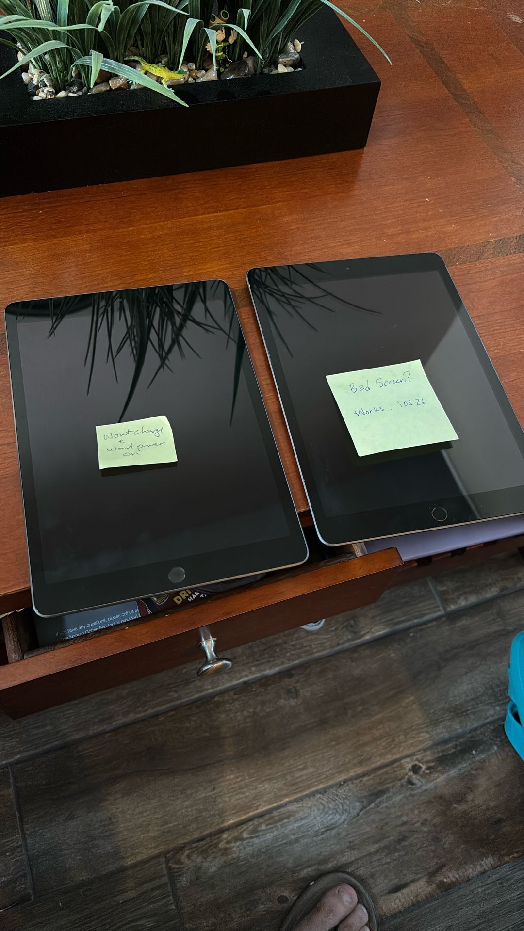 Two 128GB Apple iPads - Need Repaired/Parts
