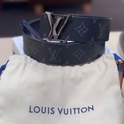LV Initiales 40MM Reversible/M9043R