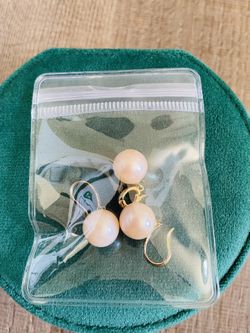 Pale pink pearl