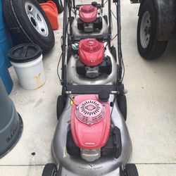 3 Honda Working Lawnmowers Self Propelled 