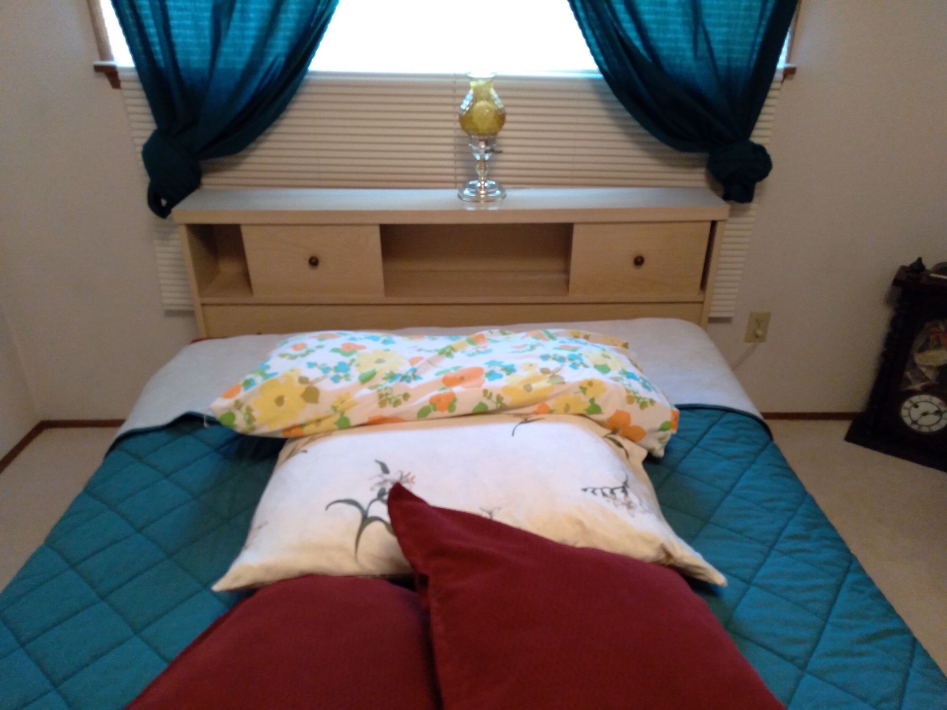 3-PIECE BEDROOM SET WITH MIRROR, HEADBOARD, MATTRESS AND BOX SPRINGS...DELIVERY AVAILABLE POSSIBLY