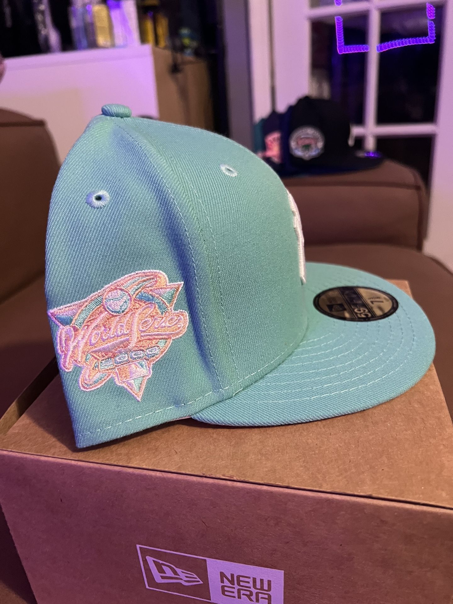 New York Yankees New Era Fitted Size 7 5/8 Peach Uv